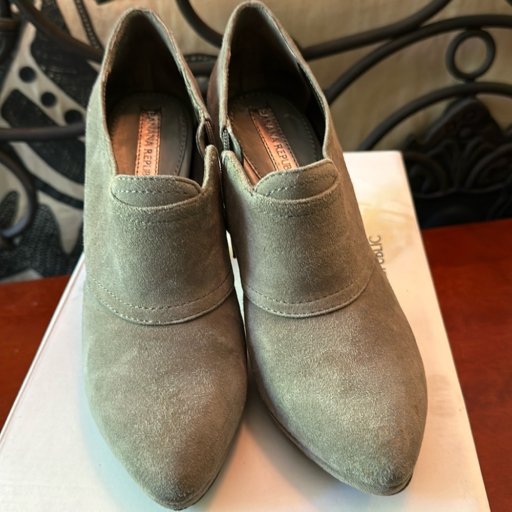 Banana Republic Calico Shoe